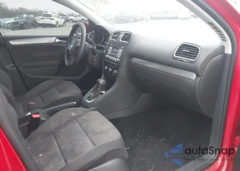 2010 Volkswagen Golf 4-Door z USA, uszkodzony, nr VIN WVWDB7AJ5AW191117